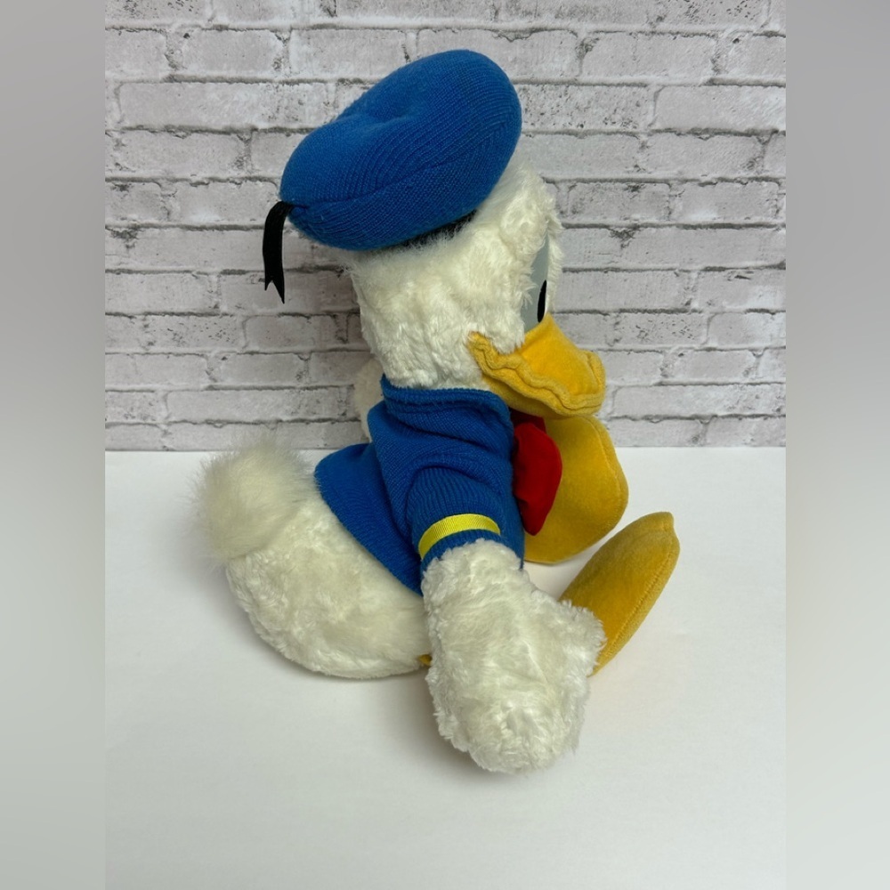 Disneyland Walt Disney Resort DONALD DUCK Vintage Plush 1990s Stuffed Animal - Picture 3 of 13